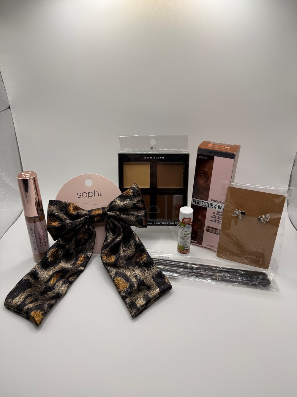 8pc NWT Makeup & Accessories Bundle! e.l.f., Maybelline, Revolution (retail $62)